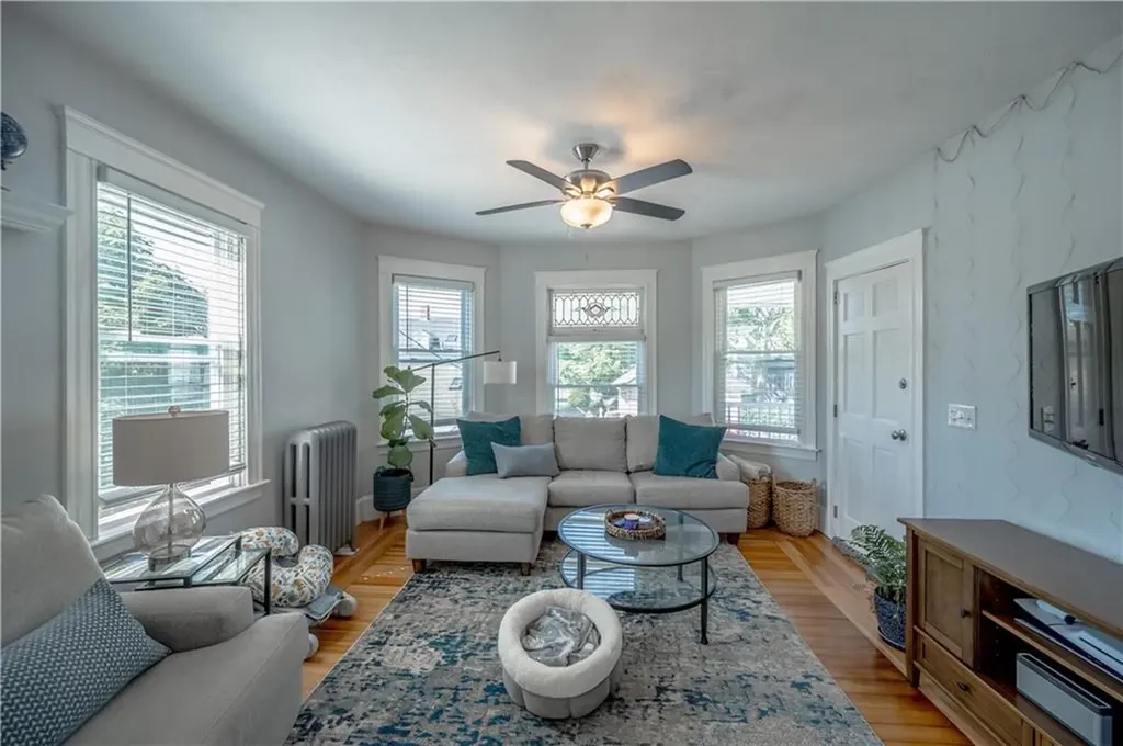 6 Dwight Street Providence RI 02906