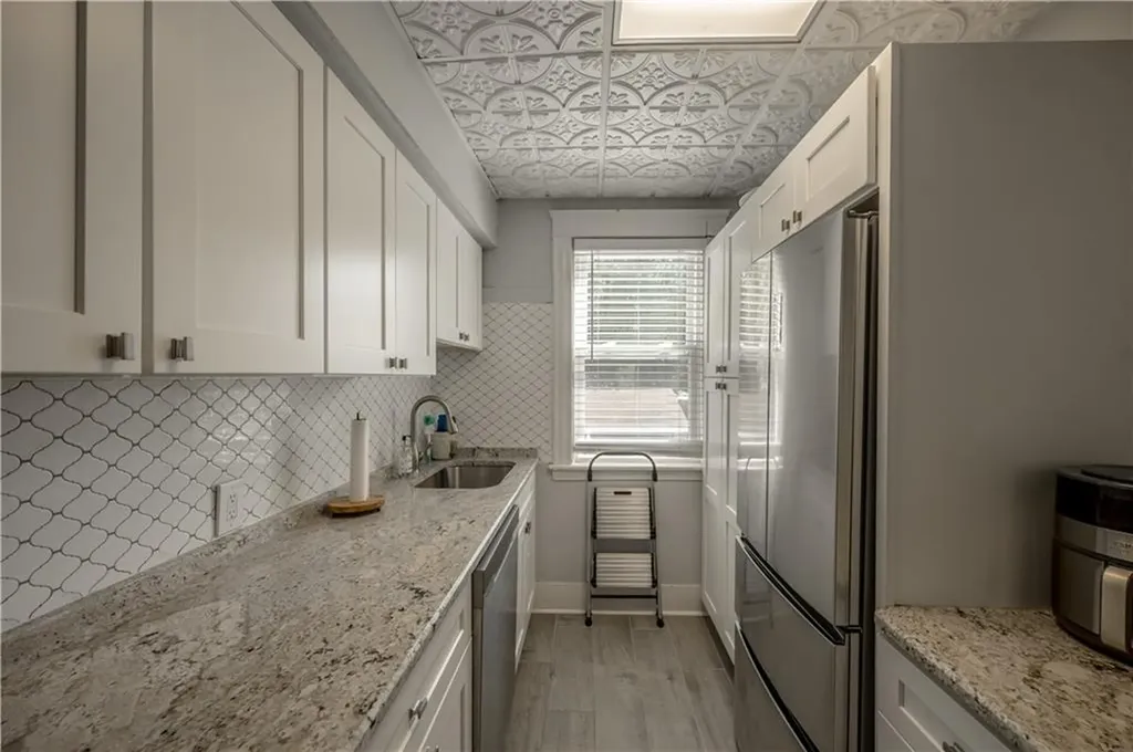 6 Dwight Street Providence RI 02906