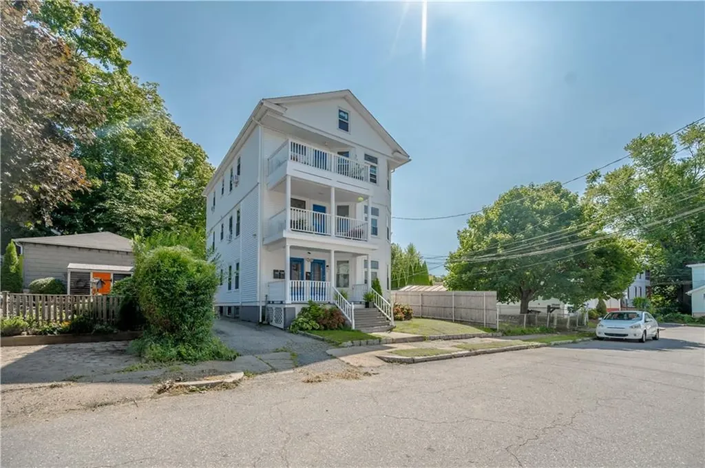 6 Dwight Street Providence RI 02906