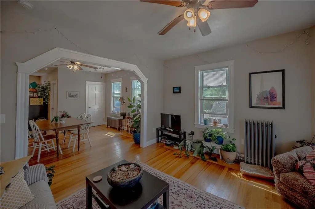 6 Dwight Street Providence RI 02906