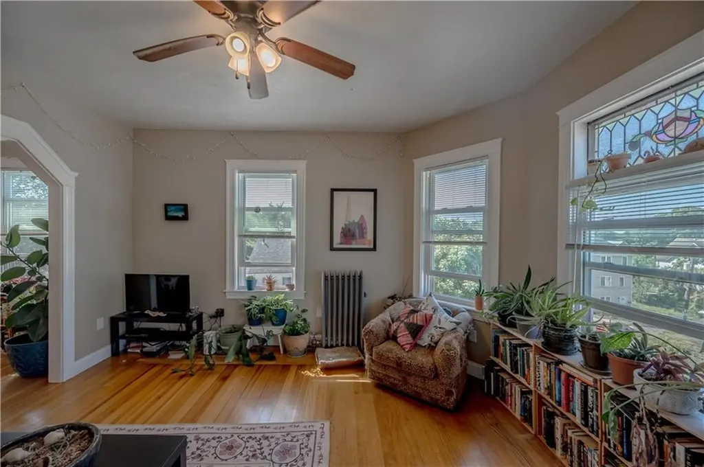 6 Dwight Street Providence RI 02906