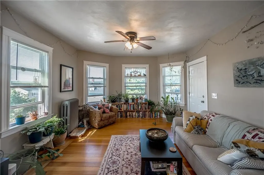 6 Dwight Street Providence RI 02906