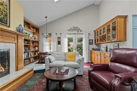 67 Berry Lane Bristol RI 02809