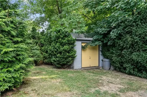 67 Berry Lane Bristol RI 02809