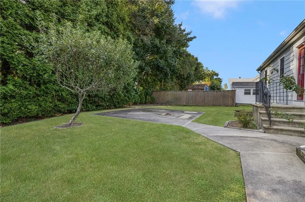 13 Amelia Court North Providence RI 02904
