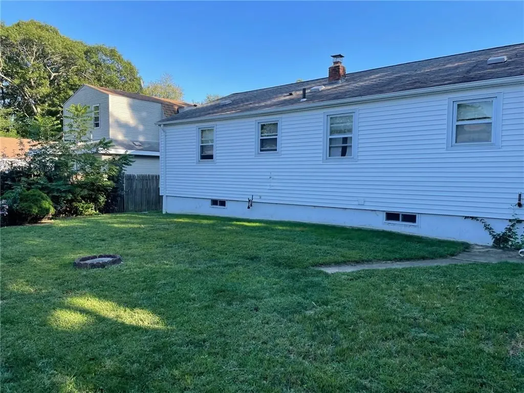 95 Dallas Avenue Warwick RI 02889