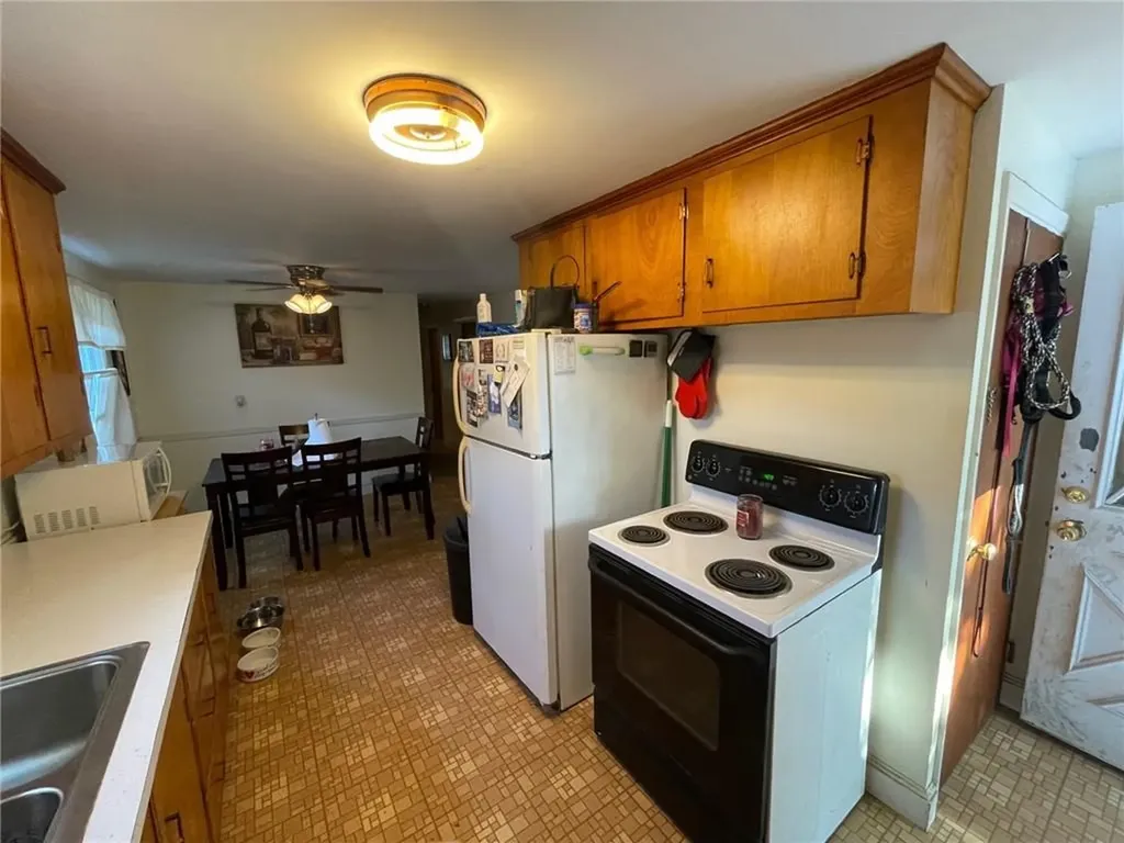 95 Dallas Avenue Warwick RI 02889