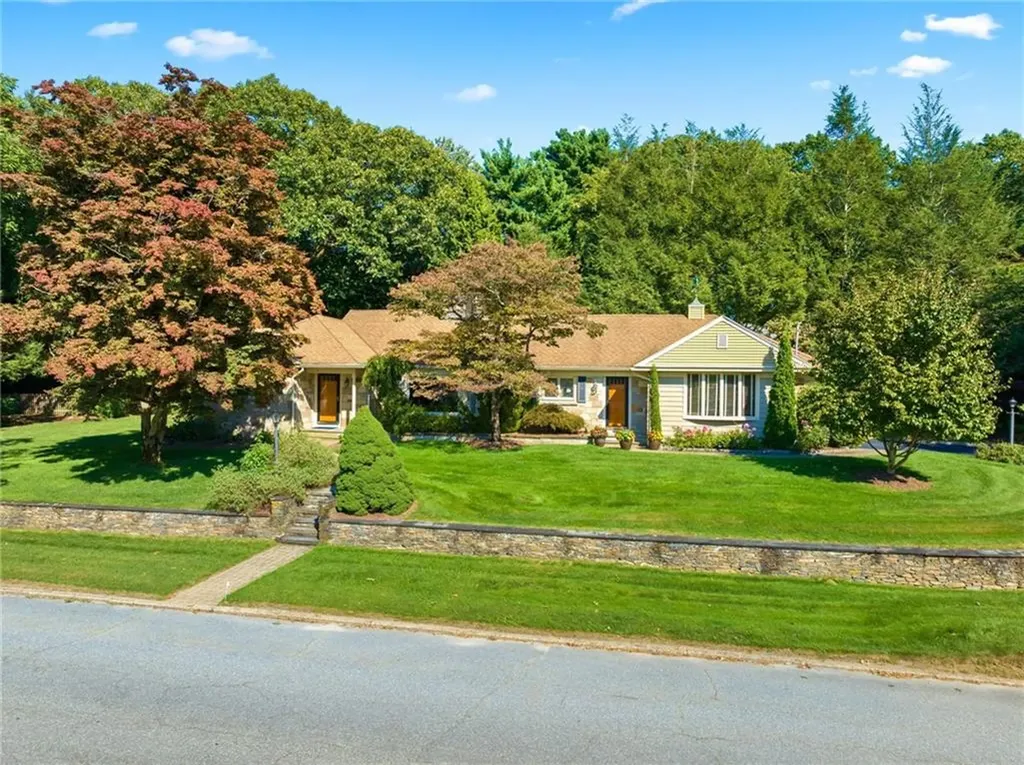 78 Meshanticut Valley Parkway Cranston RI 02920