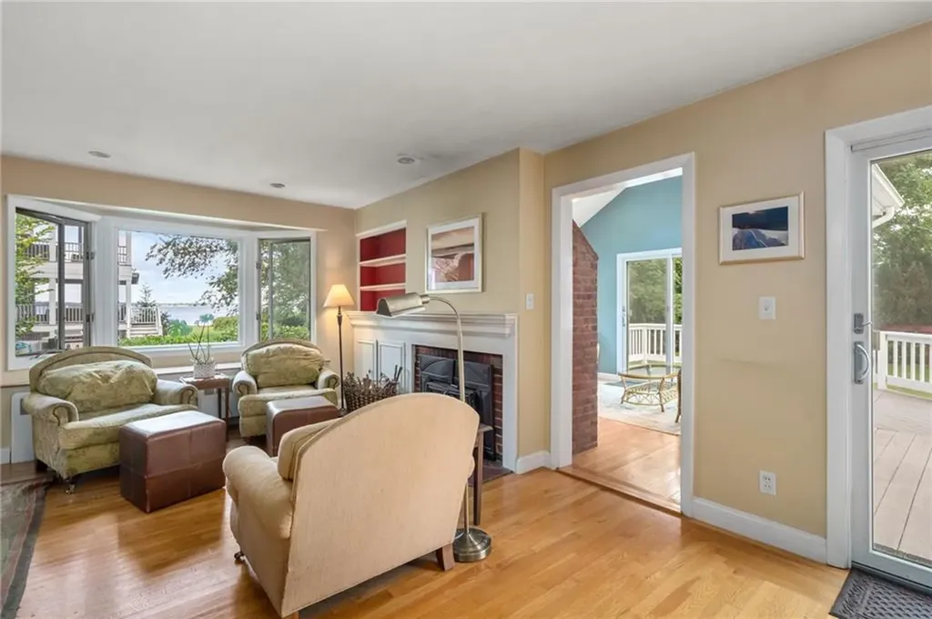 40 44 Mill Cove Road Warwick RI 02889