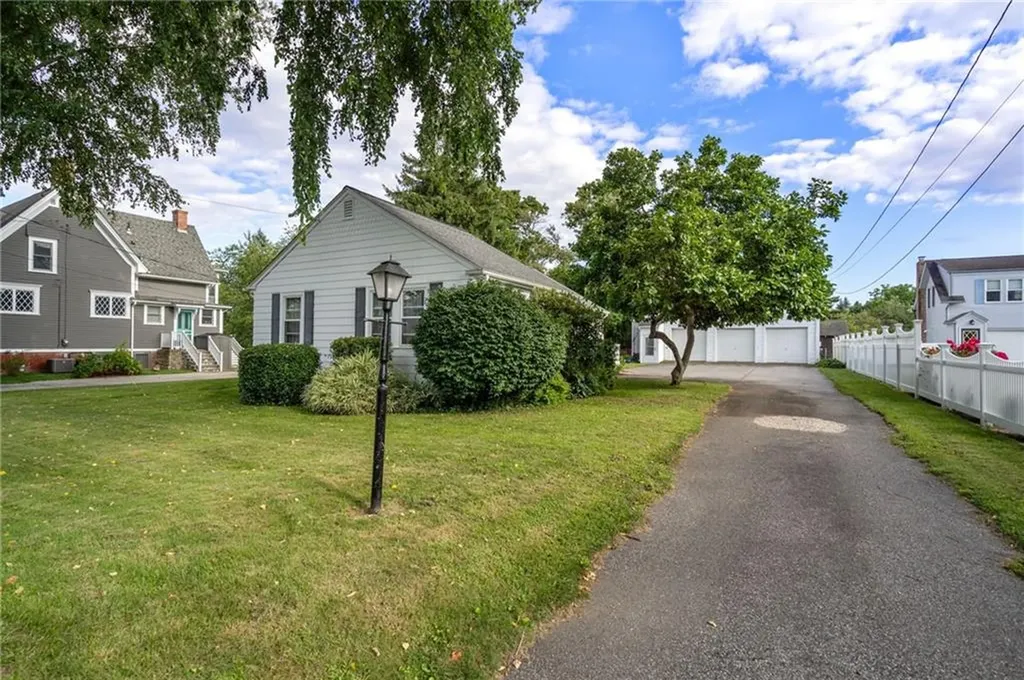 40 44 Mill Cove Road Warwick RI 02889