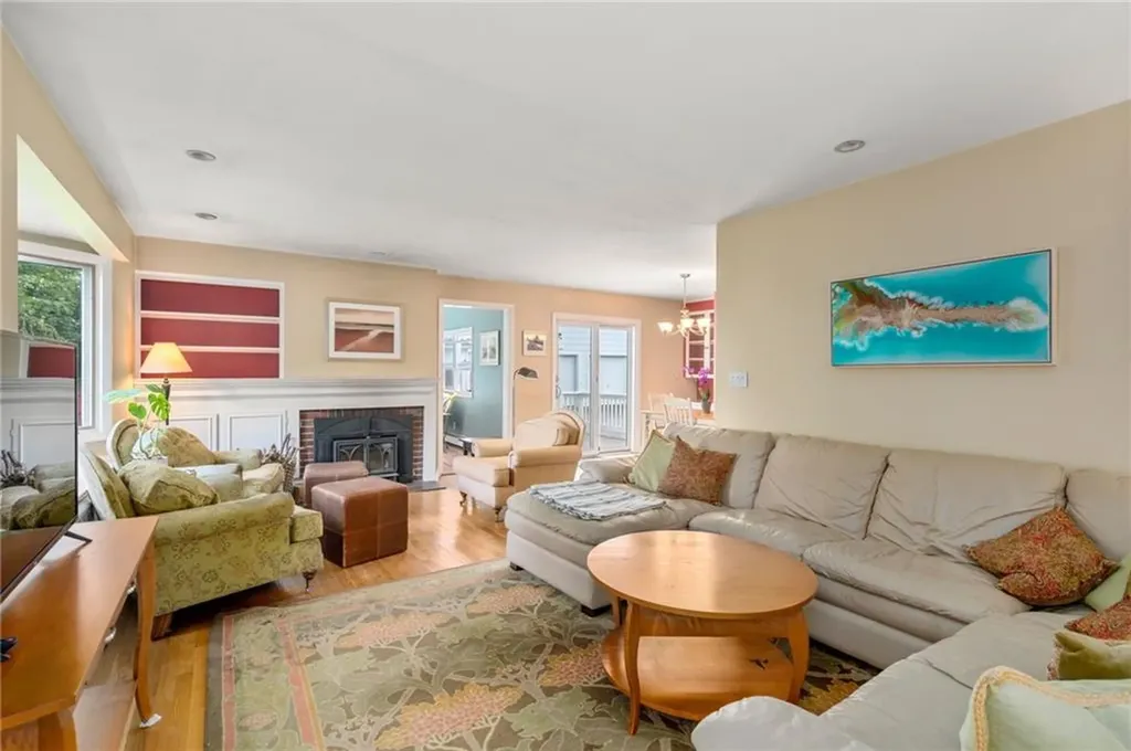 40 44 Mill Cove Road Warwick RI 02889