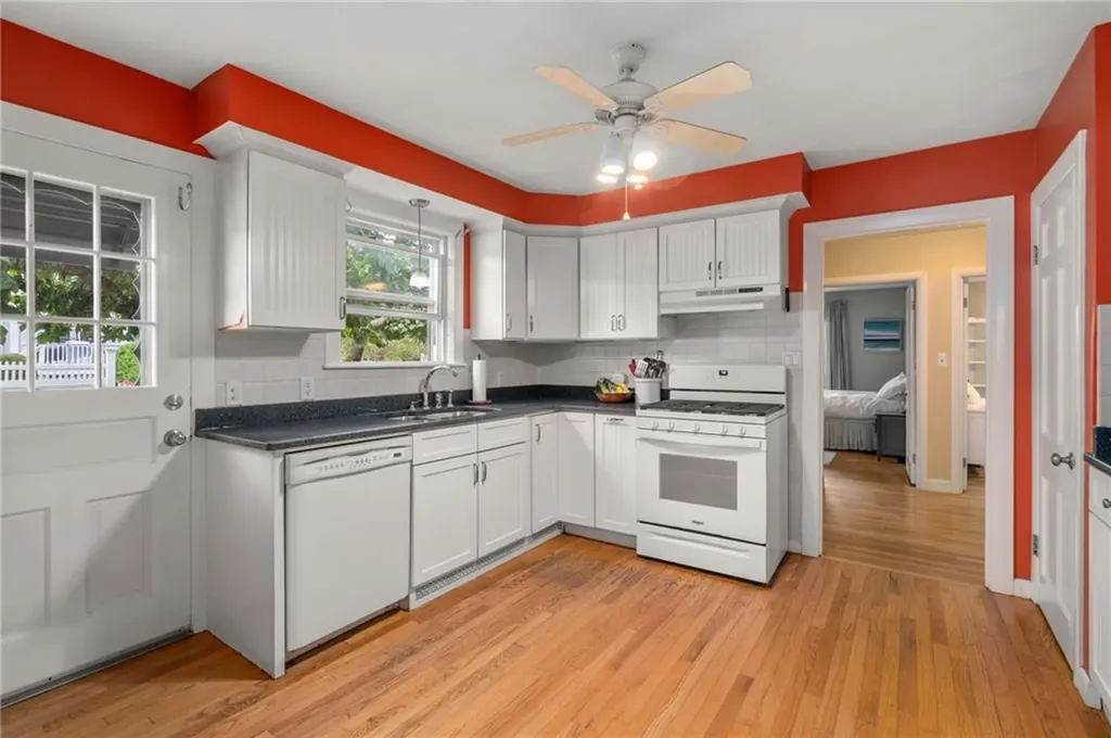 40 44 Mill Cove Road Warwick RI 02889