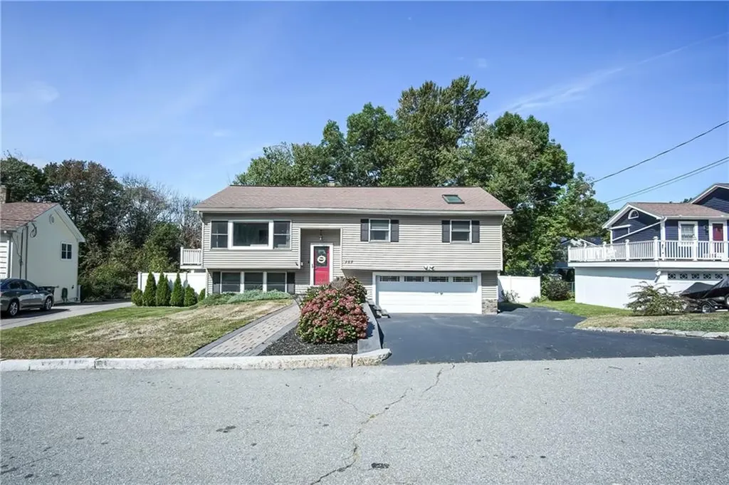 157 Star Avenue Woonsocket RI 02895