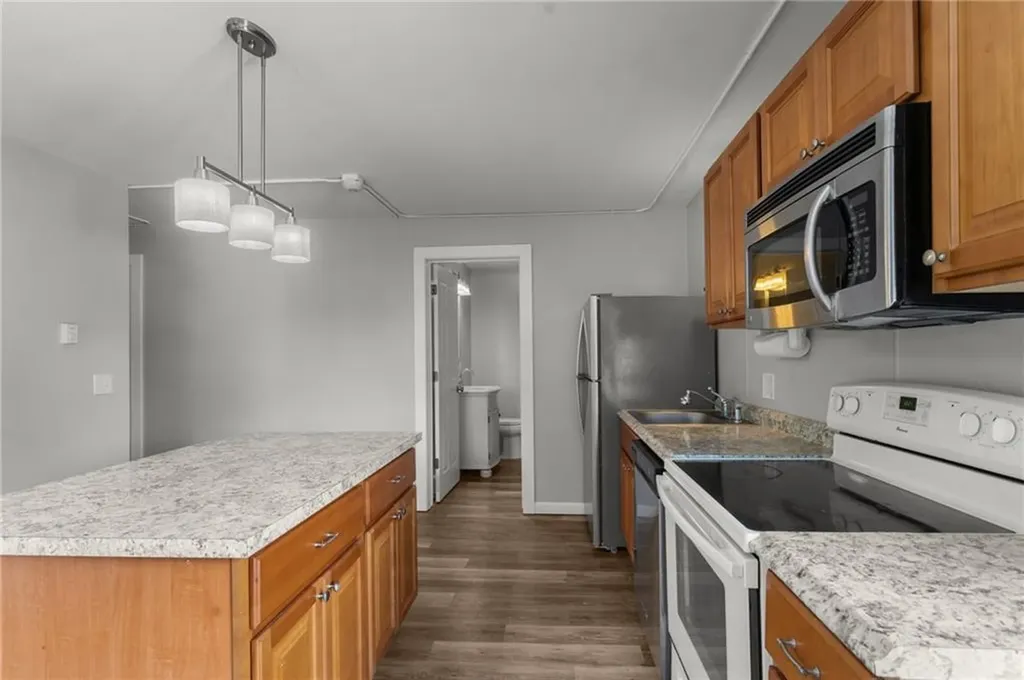 5 Pleasant Street Westerly RI 02891