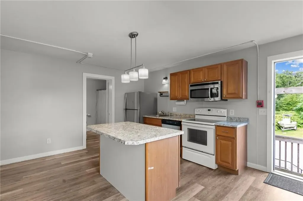 5 Pleasant Street Westerly RI 02891