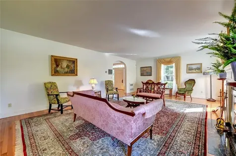 526 Cole Avenue Providence RI 02906