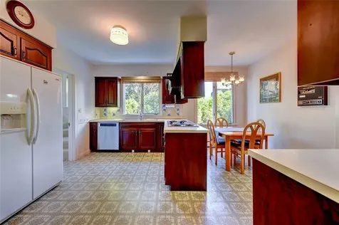 526 Cole Avenue Providence RI 02906