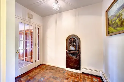 526 Cole Avenue Providence RI 02906