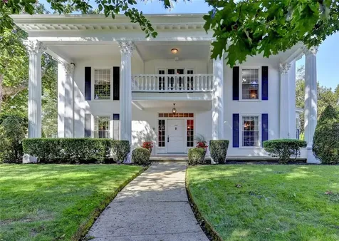 526 Cole Avenue Providence RI 02906