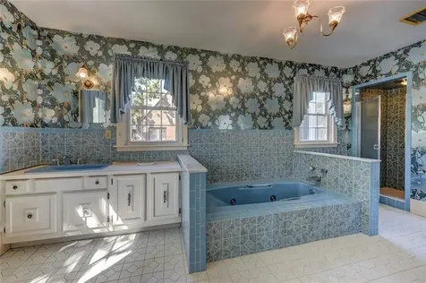 526 Cole Avenue Providence RI 02906