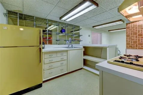 526 Cole Avenue Providence RI 02906