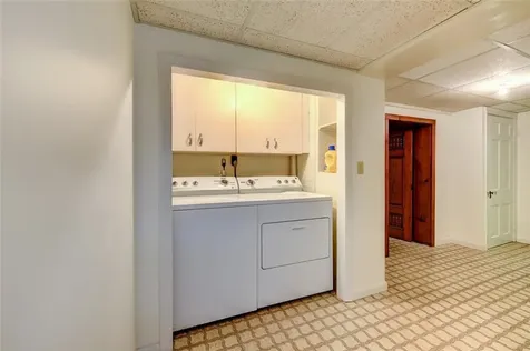 526 Cole Avenue Providence RI 02906