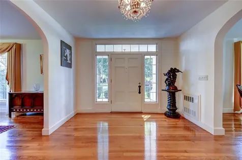 526 Cole Avenue Providence RI 02906