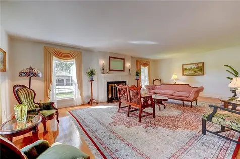 526 Cole Avenue Providence RI 02906