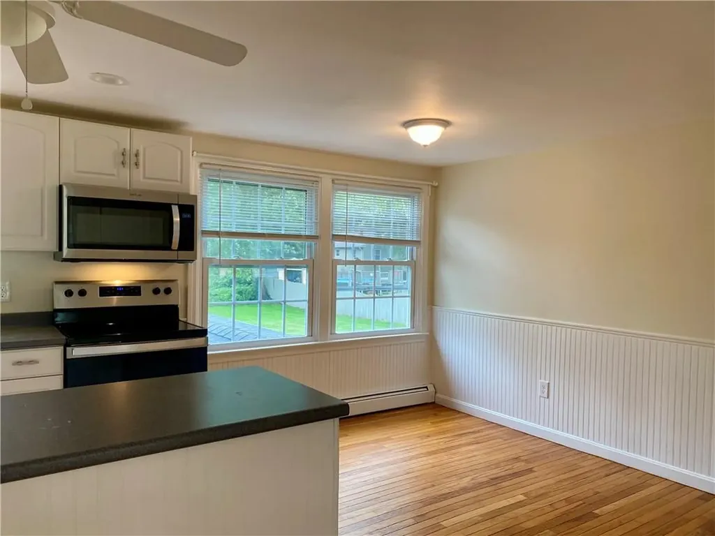 645 Fish Road Tiverton RI 02878