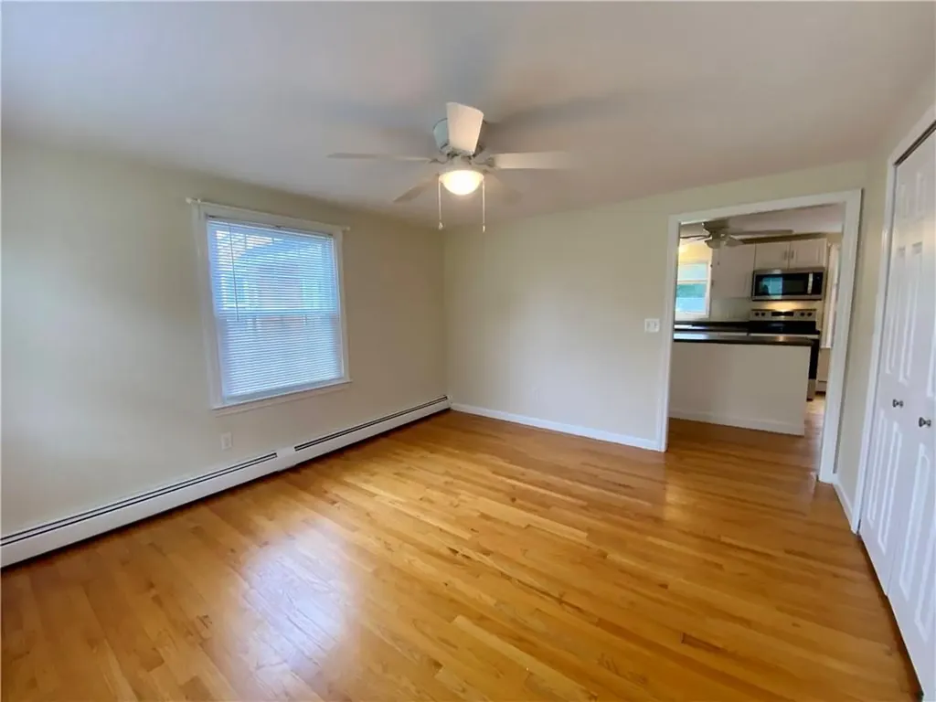 645 Fish Road Tiverton RI 02878