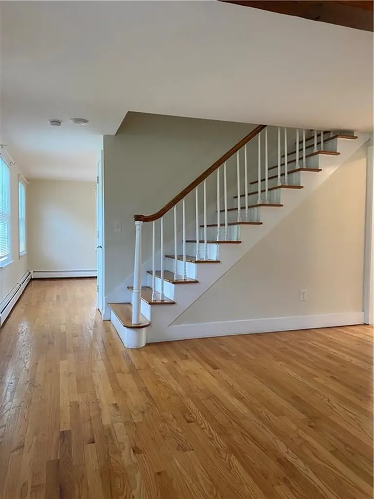645 Fish Road Tiverton RI 02878