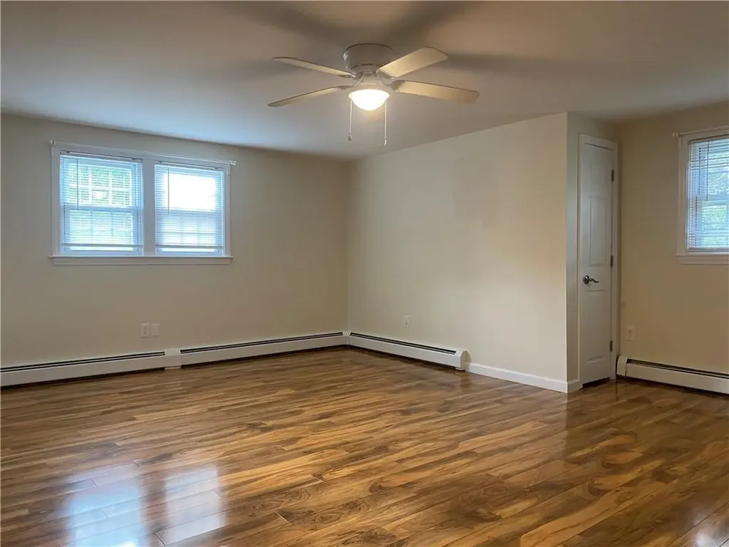 645 Fish Road Tiverton RI 02878