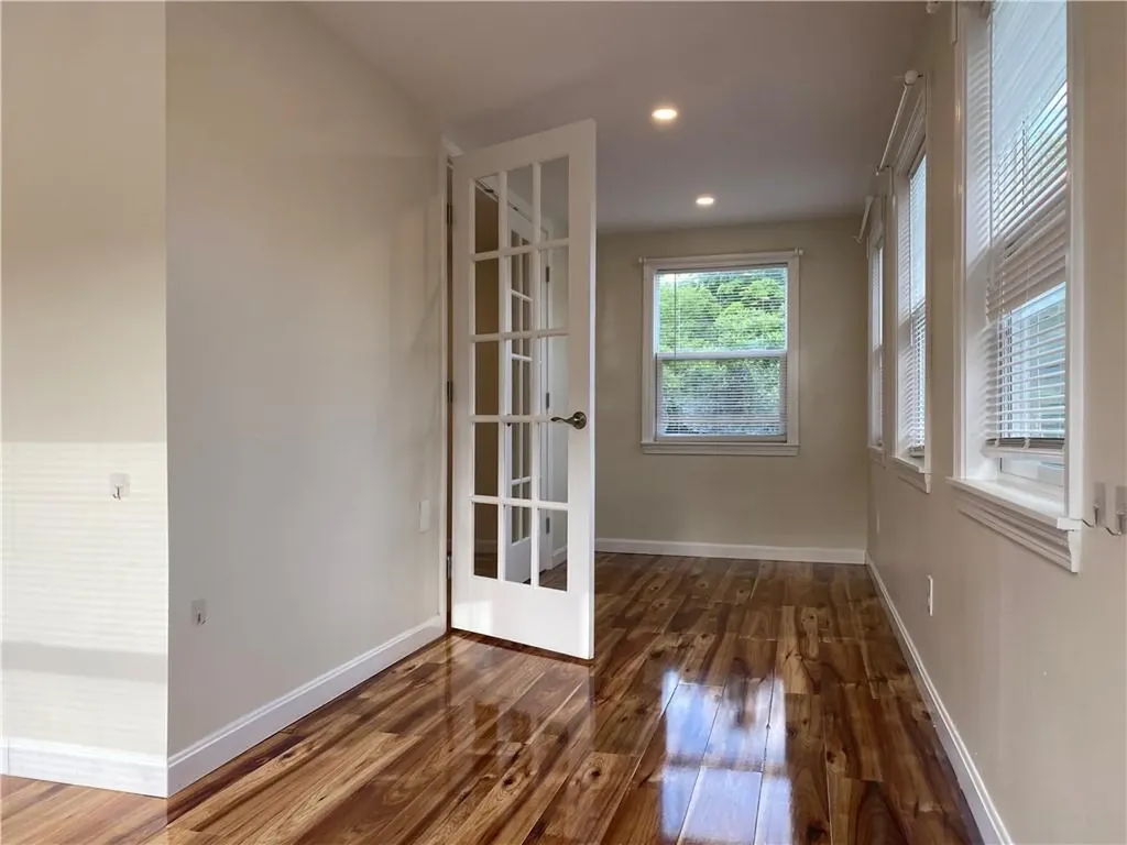 645 Fish Road Tiverton RI 02878