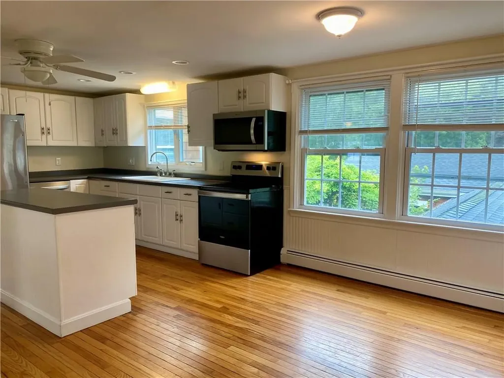 645 Fish Road Tiverton RI 02878