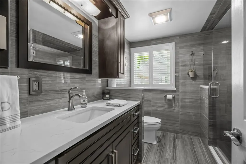 17 Palm Street North Providence RI 02904