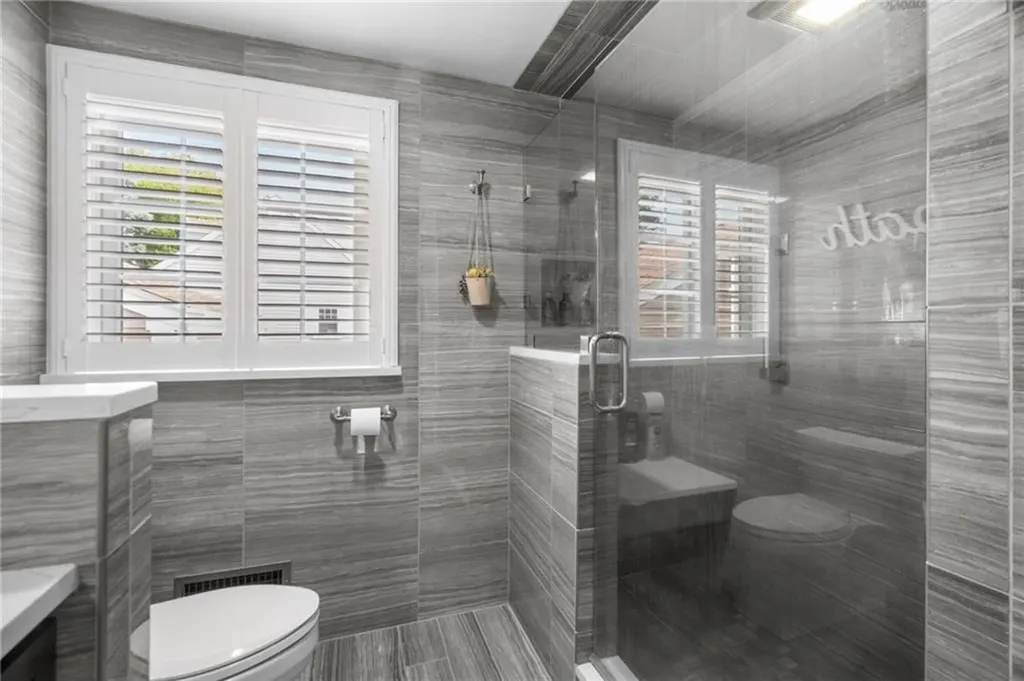 17 Palm Street North Providence RI 02904