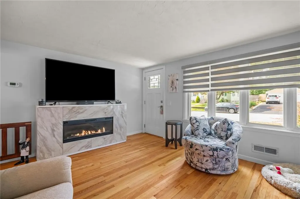 17 Palm Street North Providence RI 02904