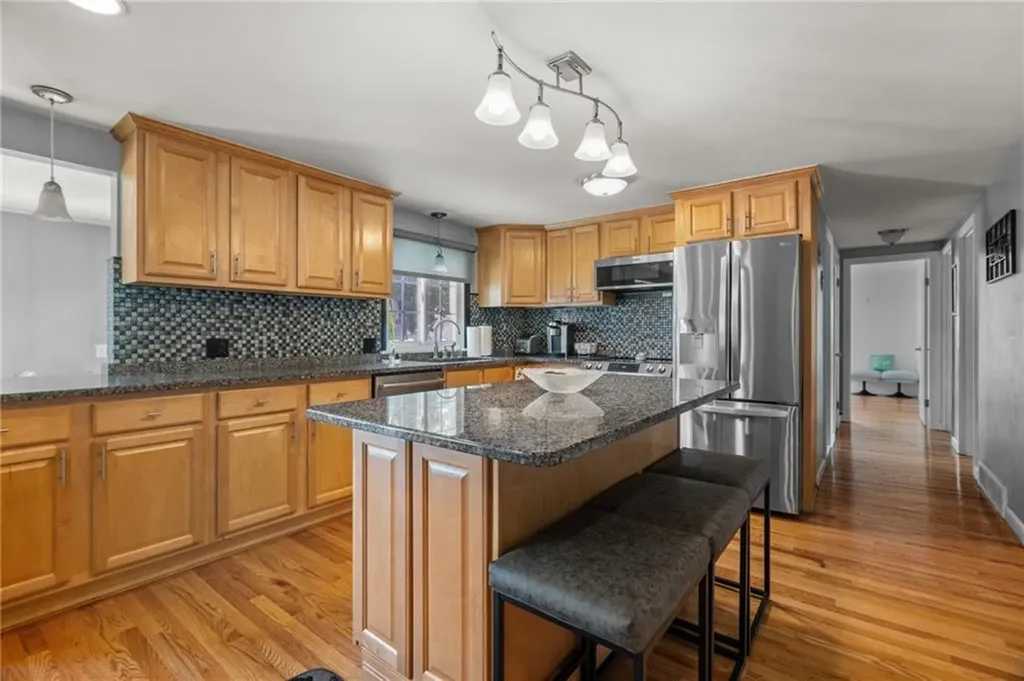 17 Palm Street North Providence RI 02904