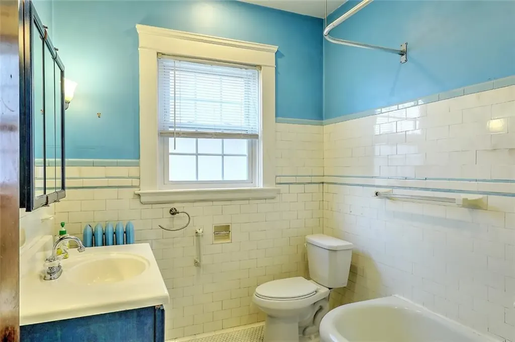 72 74 Dana Street Providence RI 02906