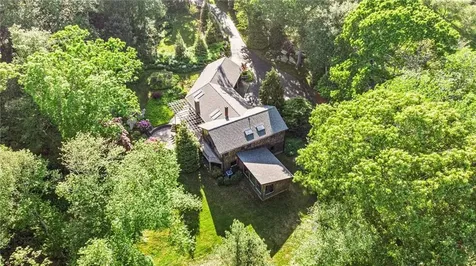 989 Mooresfield Road South Kingstown RI 02879