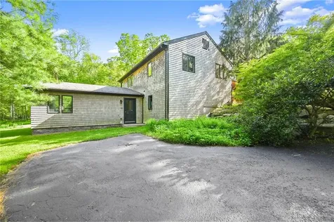 989 Mooresfield Road South Kingstown RI 02879