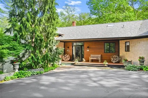 989 Mooresfield Road South Kingstown RI 02879