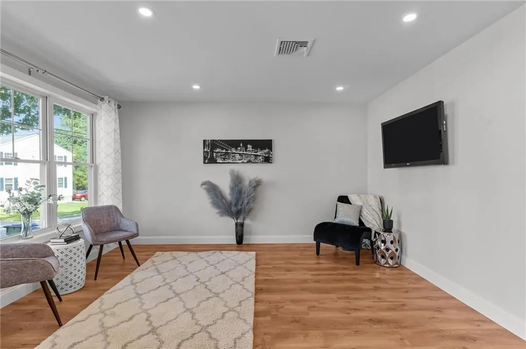 8 Lisi Lane Providence RI 02904