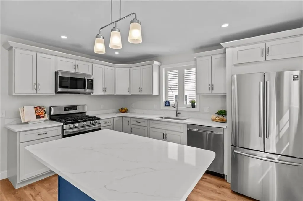 8 Lisi Lane Providence RI 02904