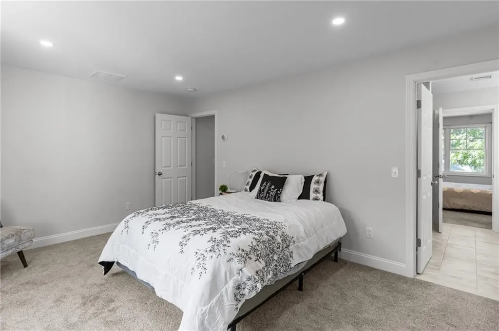8 Lisi Lane Providence RI 02904