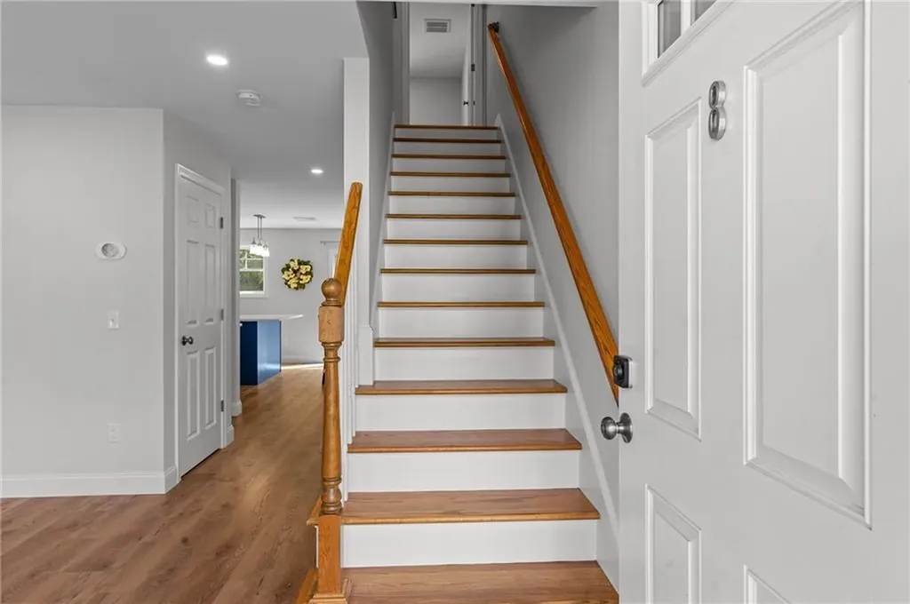 8 Lisi Lane Providence RI 02904
