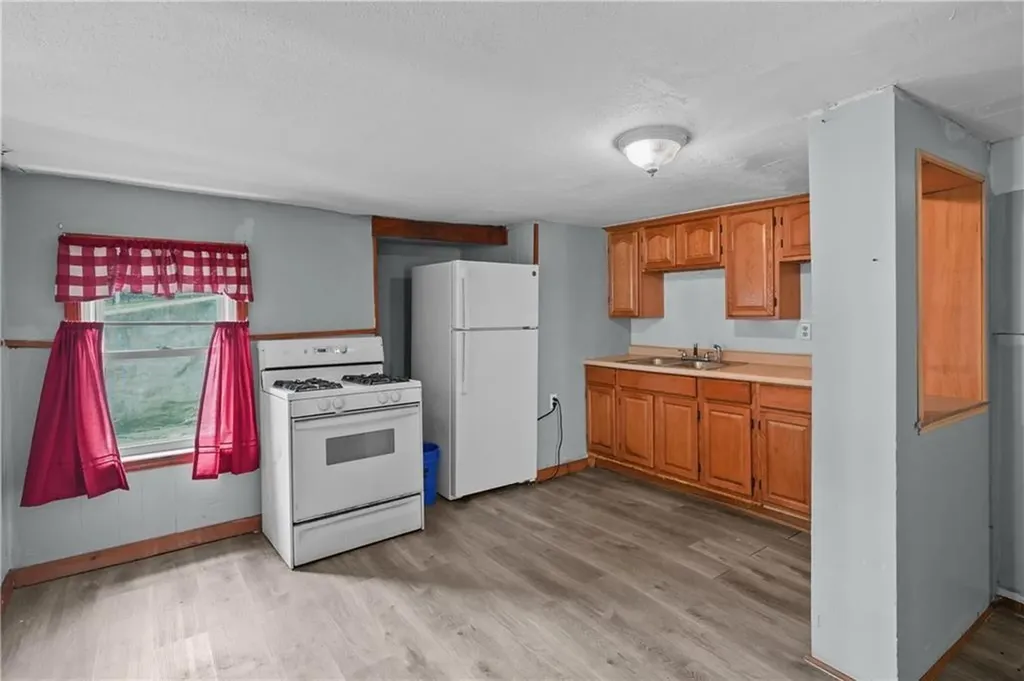 136 138 Earle Street Central Falls RI 02863