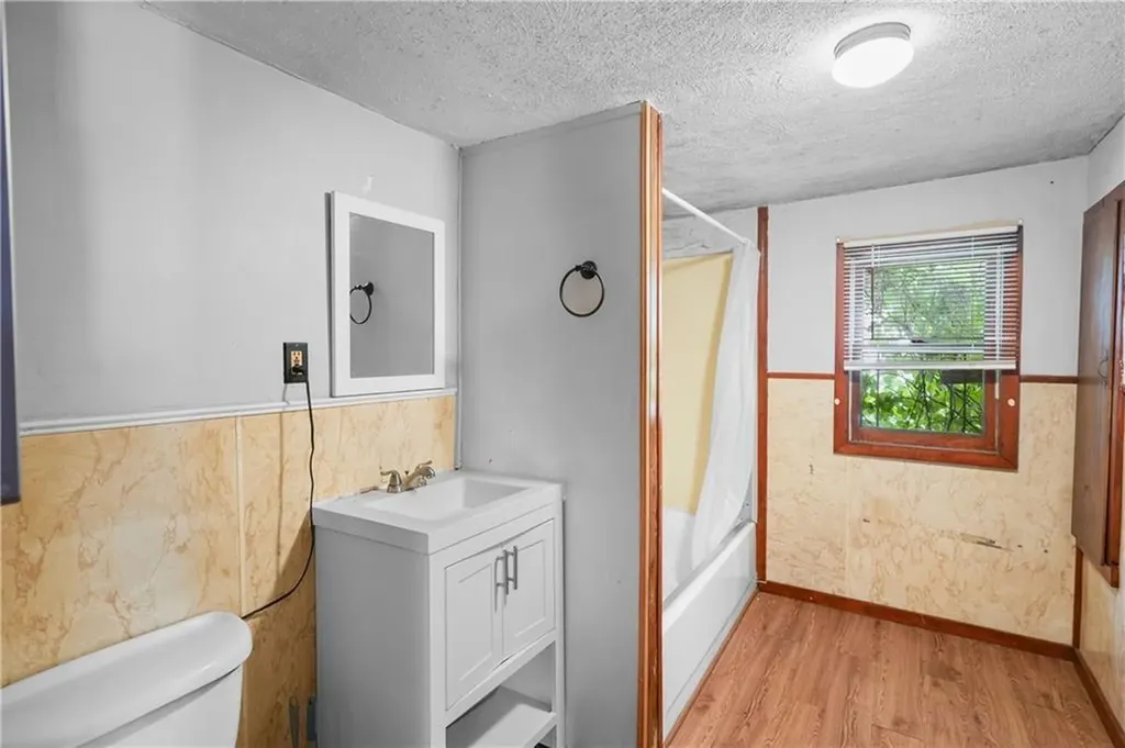 136 138 Earle Street Central Falls RI 02863