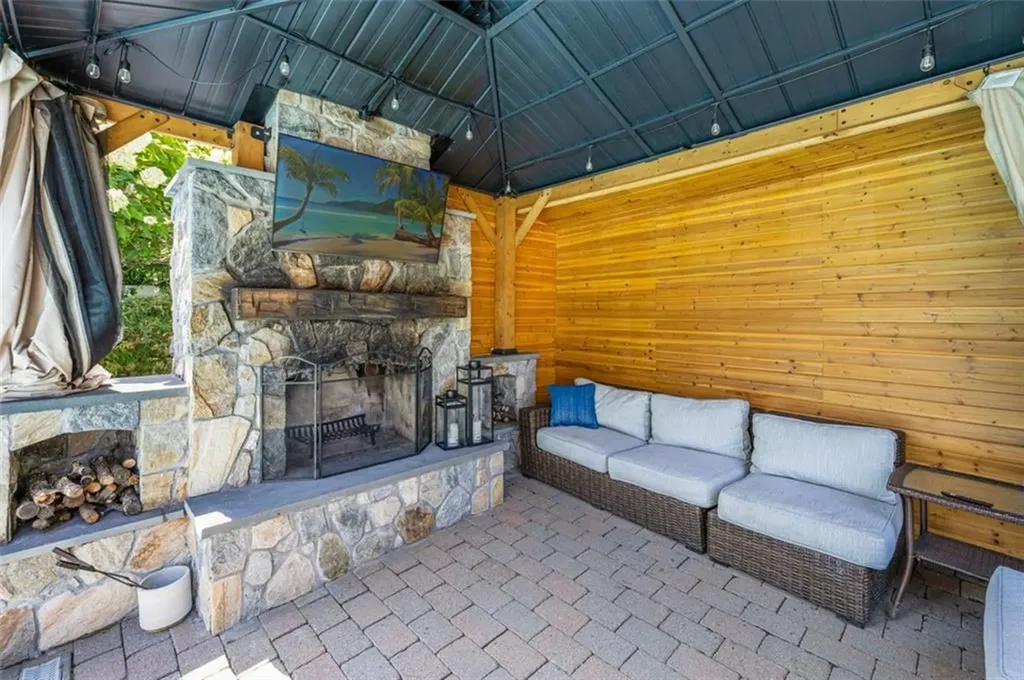 50 Millers Brook Drive Cumberland RI 02864