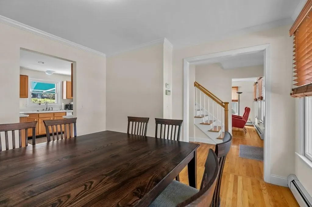 42 Pequot Lane Middletown RI 02842